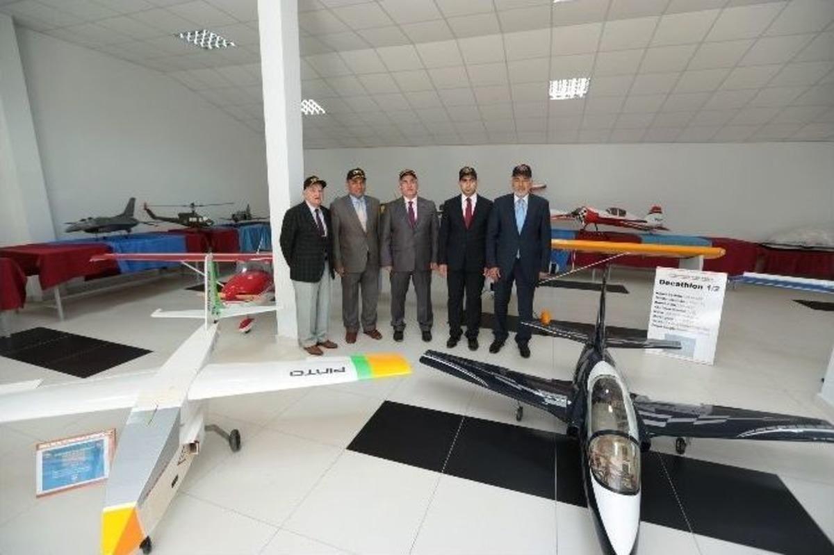 Vali Tuna, T&uuml;rk Hava Kurumu İn&ouml;n&uuml; Eğitim Merkezi&rsquo;nde İncelemeler Yaptı