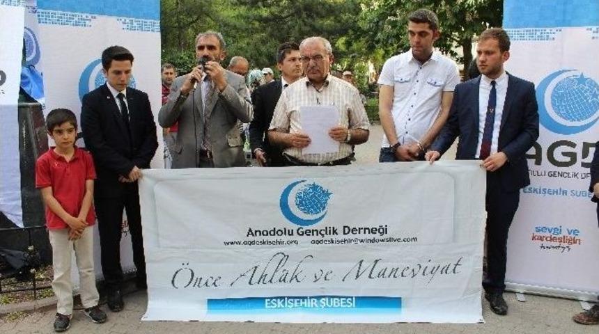 Agd &Uuml;yelerinden Muhammed Mursi&rsquo;ye Destek