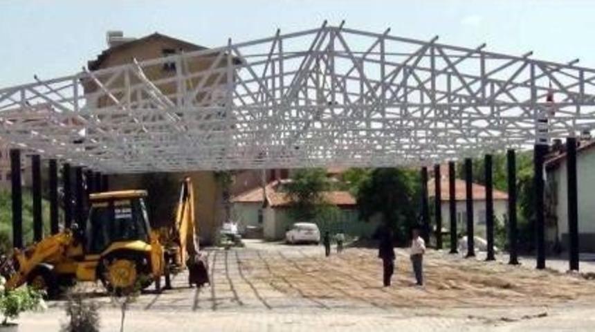 Tasarruf&ccedil;u Başkan Şaphane'ye &Ccedil;ağ Atlatıyor