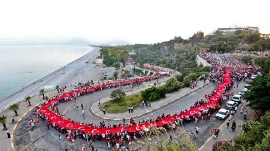 Antalya&rsquo;Da 10 Binler Y&uuml;r&uuml;d&uuml;