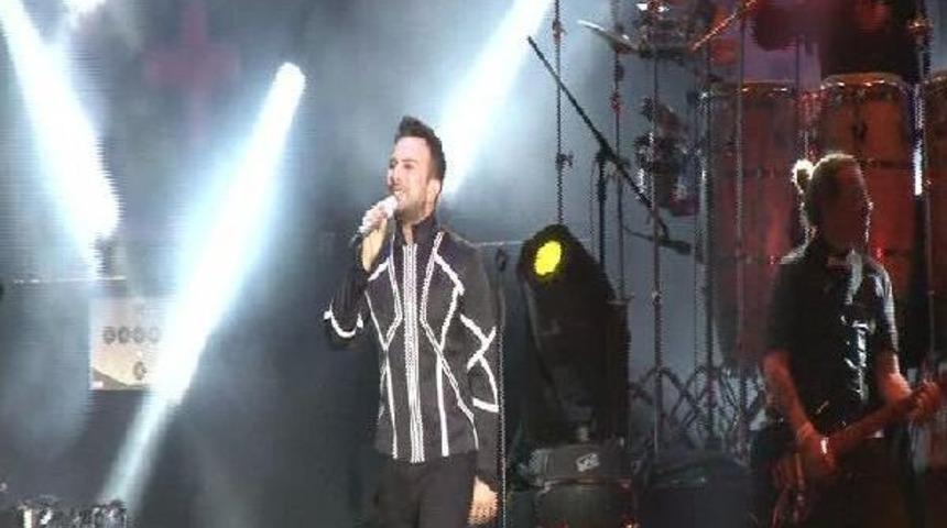 Beşiktaş'ta 19 Mayıs Tarkan Konseriyle Kutlandı