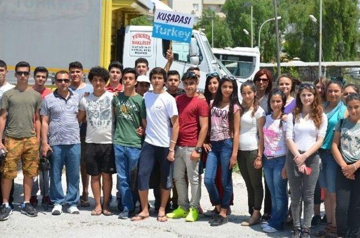 Kuşadalı Liseliler Makedonya Yolcusu
