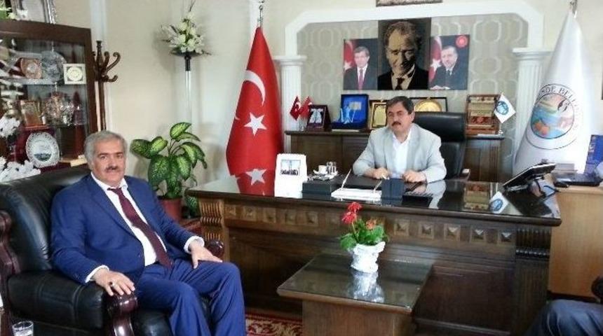 Elbistan Belediye Başkanı K&uuml;&ccedil;&uuml;k, Darende&rsquo;yi Ziyaret Etti