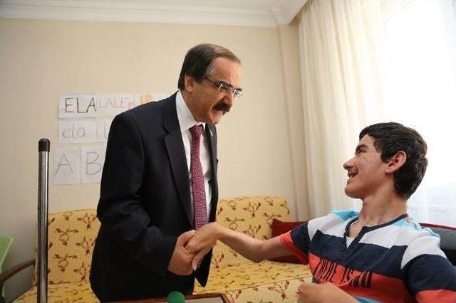 Vali Coş&rsquo;tan Engelli Yal&ccedil;ına Ziyaret 2