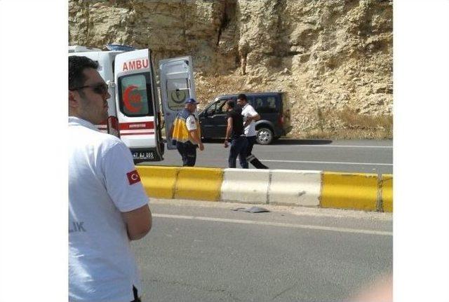 Mardin’de Virajı Alamayan Tır Devrildi 1
