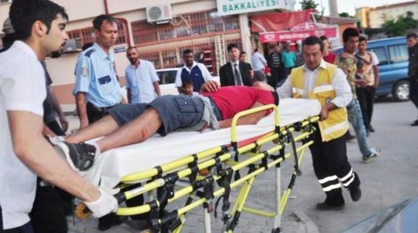 Gen&ccedil;ler Arasında 'yan Bakma' Kavgası: 6 Yaralı