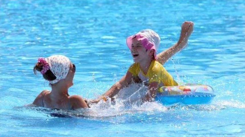 Havuzlarda &Ccedil;ifte Tehlike