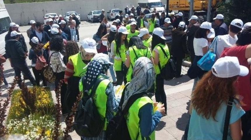 G&ouml;n&uuml;ll&uuml;ler Temiz &Ccedil;evre İ&ccedil;in İş Başında