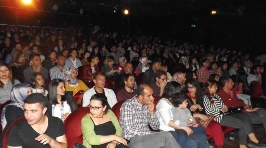 Van&rsquo;da "dillerin &Ccedil;ığlığı" Konseri