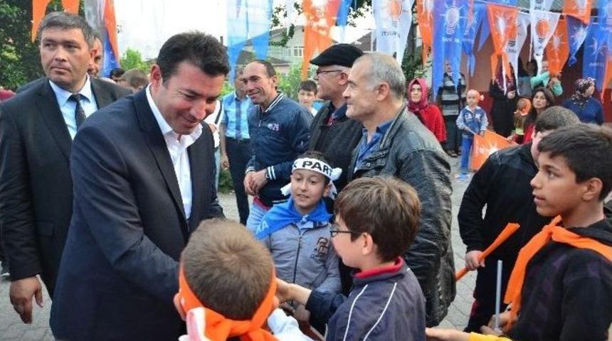 Ak Parti Heyetine Mithatpaşa Mahallesi&rsquo;nde Coşkulu Karşılama