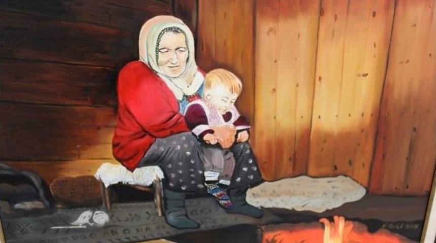 G&ouml;n&uuml;ll&uuml; Ressamlar Aile Sevgisini &Ccedil;izdi