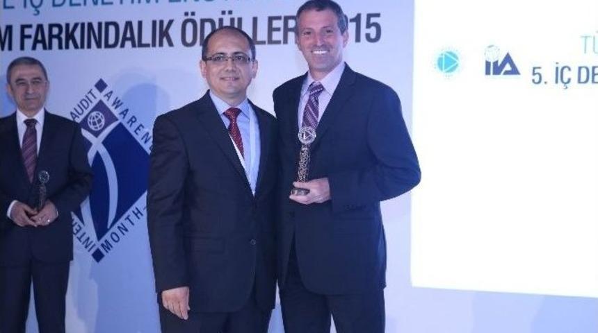 Tav Havalimanları&rsquo;na &lsquo;i&ccedil; Denetim Farkındalık&rsquo; &Ouml;d&uuml;l&uuml;