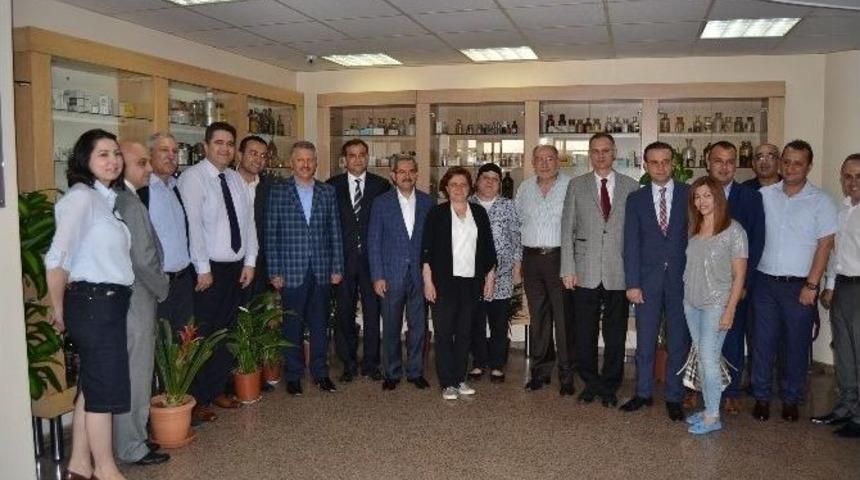 &Uuml;n&uuml;var: "sağlıktaki Başarıda Eczacıların Katkıları İnkar Edilemez"