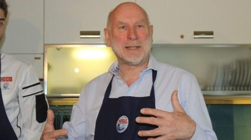 Norve&ccedil; B&uuml;y&uuml;kel&ccedil;isi Kanavin Mutfağa Girdi