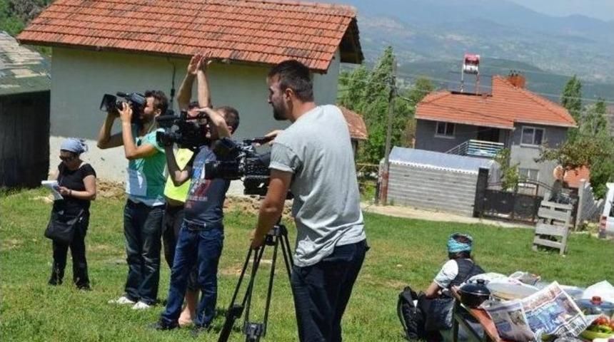 &ldquo;nur Viral İle Bizim Soframız&rdquo; Ekibi Hisarcık&rsquo;ta