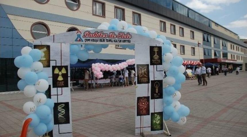 &Ccedil;apa Koleji&rsquo;nden Bilim Temalı K&uuml;lt&uuml;r Haftası