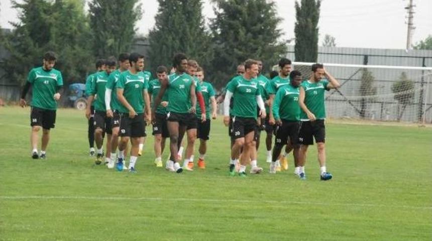 Roberto Carlos Futbolcuları Uyardı