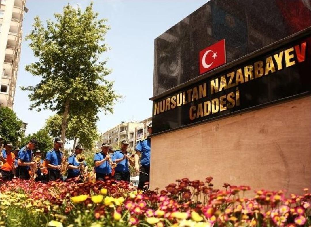 Nazarbayev&rsquo;in İsmi Adana&rsquo;da Caddeye Verildi