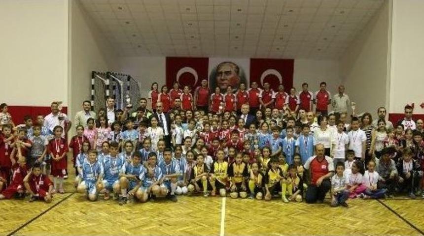 Denizli&rsquo;de Geleneksel Oyunlar Yaşatılıyor
