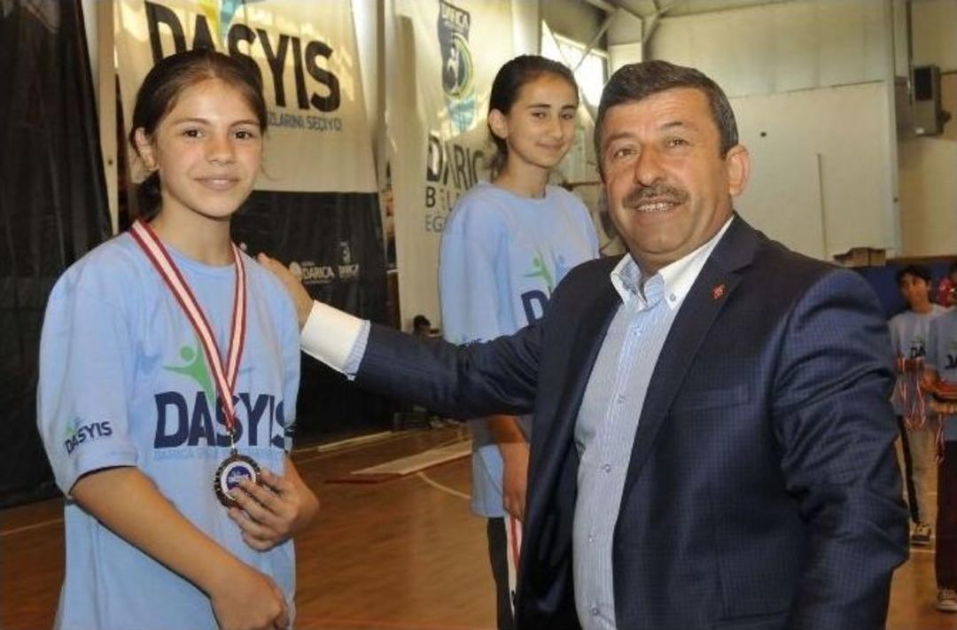 Darıca Geleceğin Yıldızlarını Se&ccedil;ti