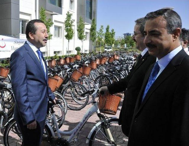 Selçuk’a Halk Sağlığı Müdürlüğü’nden 100 Bisiklet 1