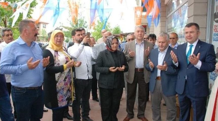Ak Parti Yeni Se&ccedil;im B&uuml;rosu Dualarla A&ccedil;ıldı