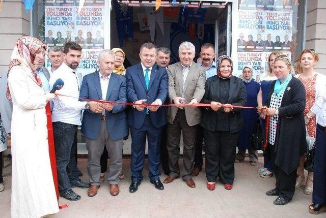 Ak Parti Yeni Se&ccedil;im B&uuml;rosu Dualarla A&ccedil;ıldı 1