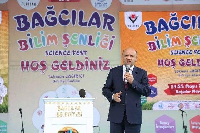 Bakan Işık, Bağcılar Bilim Şenliği’nde