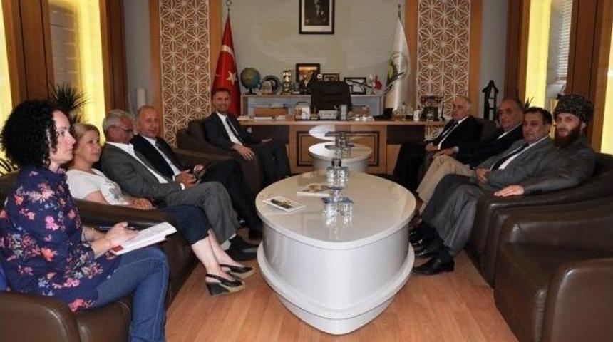İneg&ouml;l Belediyesi&rsquo;ne Abhazyalı Bakandan Ziyaret