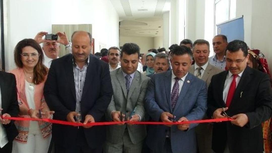 &rsquo;&uuml;niversiteye Adım Adım&rsquo; Projesi 12 &Uuml;niversitenin Katılımıyla Hayat Buldu