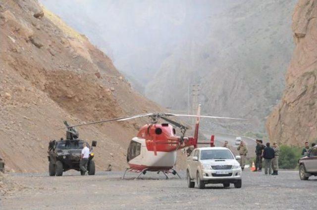 Sağlık Bakanlığına Ait  Helikopteri Hava Muhalefeti Nedeniyle Acil Iniş Yaptı