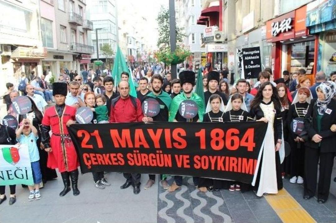 Samsun &Ccedil;erkes Derneği&rsquo;nden Sessiz Tepki Y&uuml;r&uuml;y&uuml;ş&uuml;