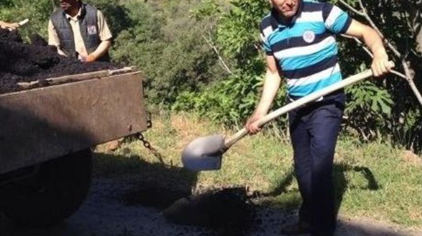 K&ouml;şk Belediyesi Bozuk Yollara Et Attı
