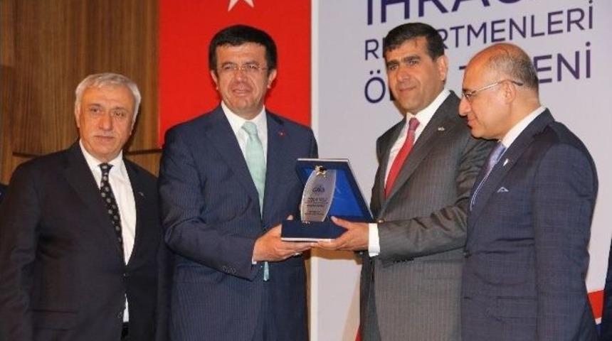 T&uuml;rkiye&rsquo;nin İhracat Şampiyonu Altunkaya&rsquo;ya Bakan Zeybek&ccedil;i&rsquo;den &Ouml;d&uuml;l