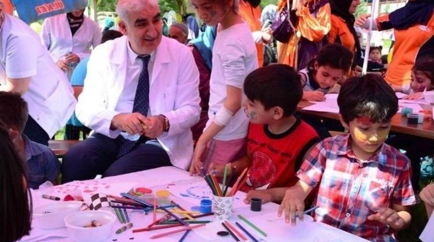 D&uuml;&rsquo;de Hasta &Ccedil;ocuklar İ&ccedil;in Bahar Şenliği D&uuml;zenlendi