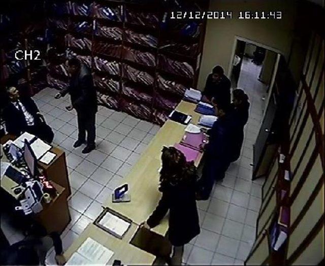 İcra M&uuml;d&uuml;r&uuml;ne  tehdit Ve Hakaret  Davası 1