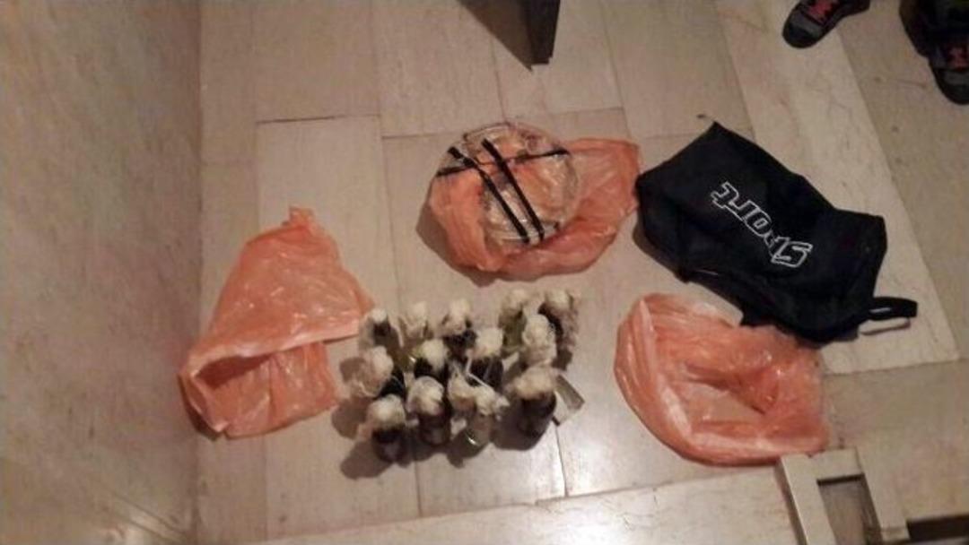 Diyarbakır&rsquo;da Basın&ccedil; Ve Par&ccedil;a Tesirli Bomba İle 13 Molotof Ele Ge&ccedil;irildi