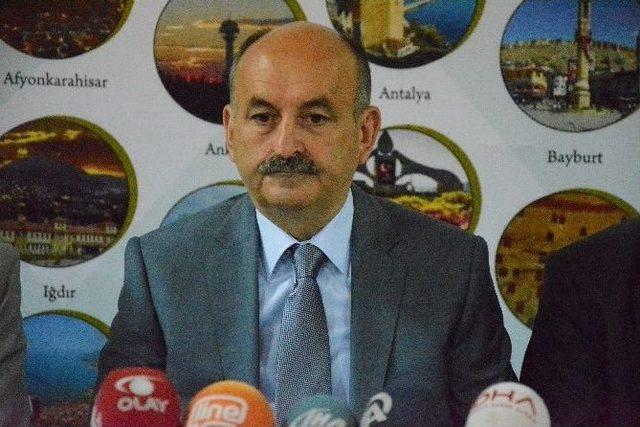 M&uuml;ezzinoğlu&rsquo;ndan Renault Ve Tofaş İş&ccedil;ilerine Tavsiye 1