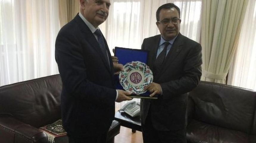 İller Bankası Genel M&uuml;d&uuml;r&uuml; M. Turgut Dedeoğlu&rsquo;ndan Rekt&ouml;r Ko&ccedil;ak&rsquo;a Ziyaret