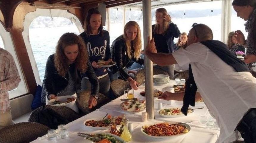 Hollanda Milli Takımı&rsquo;ndan Boğaz Turu