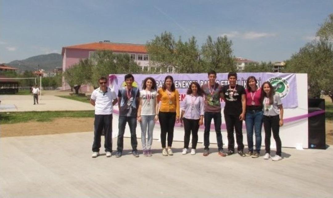 Edremit Salih Korkut Budaras Fen Lisesinde Muhteşem Bahar Şenliği