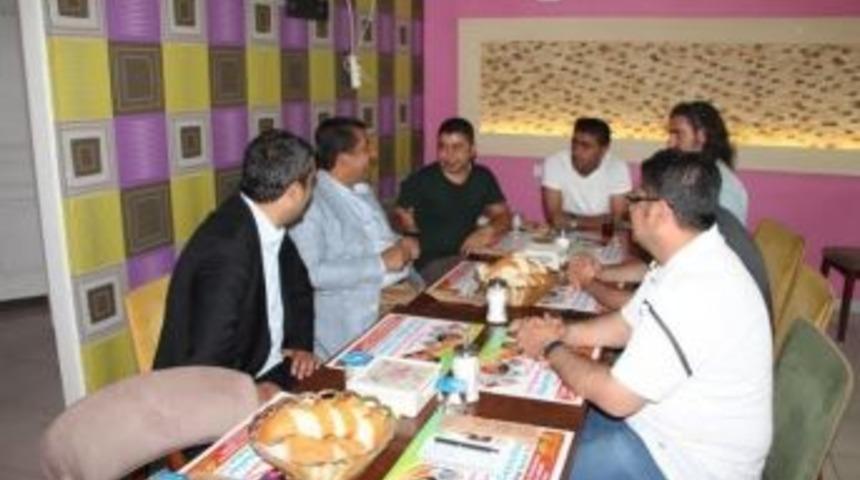 Ceylanpınar&rsquo;daki Gazeteciler, Başkan Atilla İle Kahvaltıda Buluştu