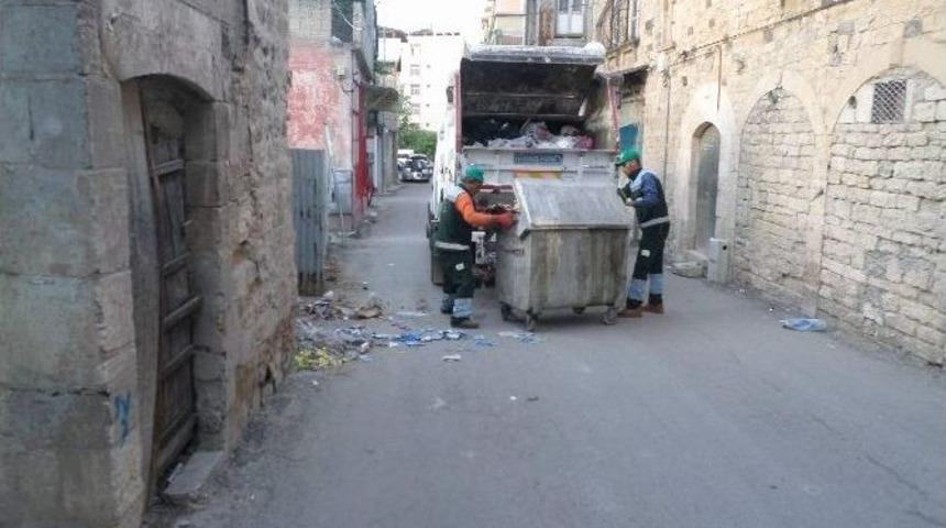 Temizlik İşleri M&uuml;d&uuml;rl&uuml;ğ&uuml;&rsquo;n&uuml;n Faaliyetleri S&uuml;r&uuml;yor