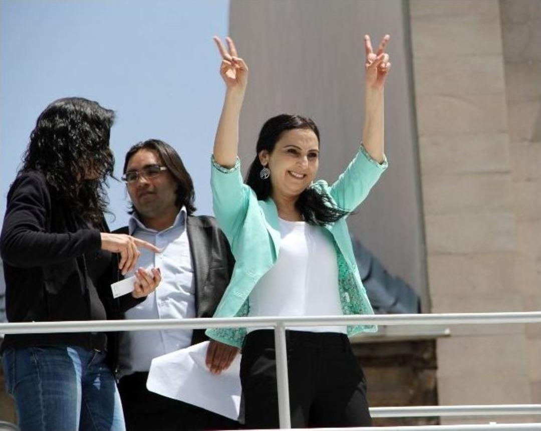 Hdp Eş Genel Başkanı Y&uuml;ksekdağ, Ardahan&rsquo;da Konuştu