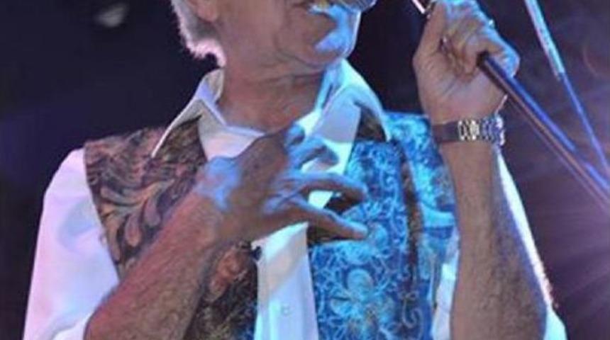 Silifke'de Edip Akbayram R&uuml;zgarı