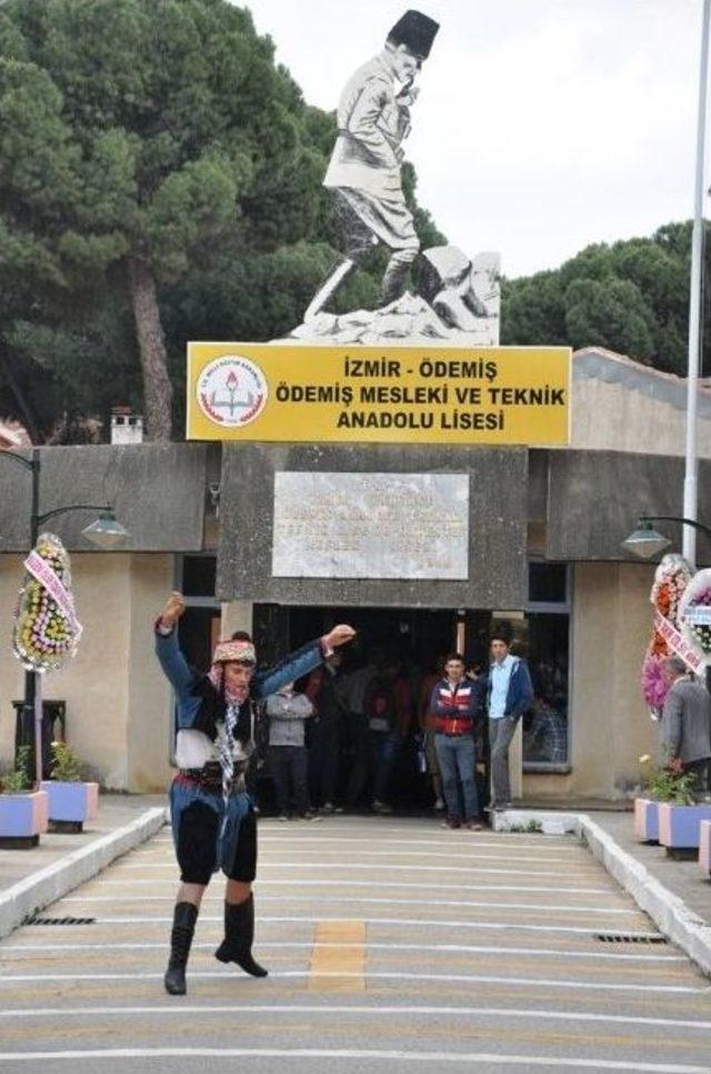 &Ouml;demiş&rsquo;te 770 Bin Tl&rsquo;lik Laboratuvarın A&ccedil;ılışı Yapıldı 1