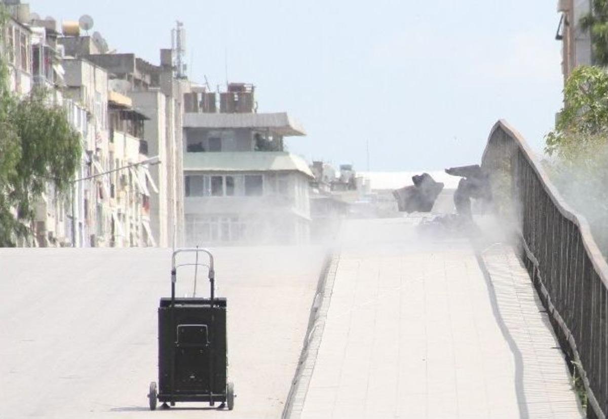 Ak Parti İl Başkanlığı Yakınındaki Ş&uuml;pheli &Ccedil;anta Polisi Alarma Ge&ccedil;irdi