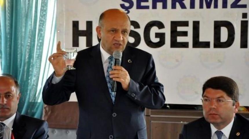 Bakan Işık'tan Chp'nin Projesine Eleştiri: Bunlar Ayağı Yere Basmayan Projeler