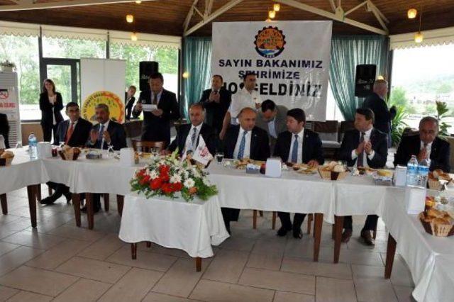 Bakan Işık tan Chp nin Projesine Eleştiri: Bunlar Ayağı Yere Basmayan Projeler 2