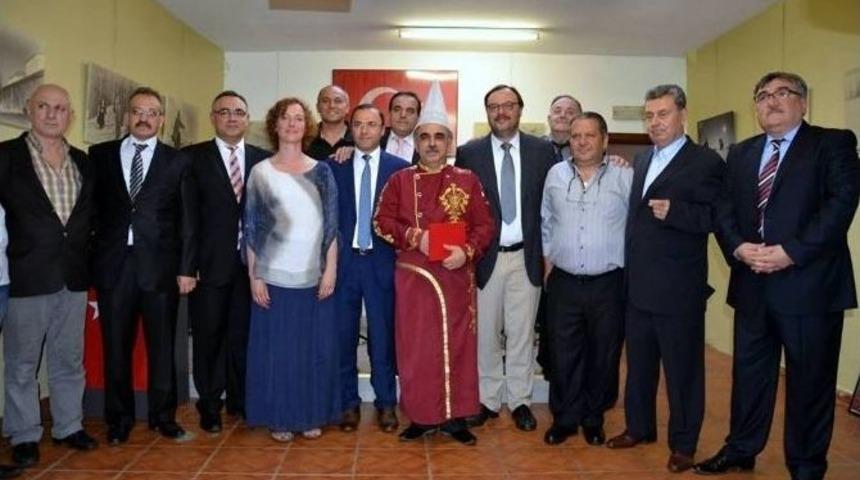 Eskişehirli Sanat&ccedil;ısı Battal Gazi Barlas, Bel&ccedil;ika&rsquo;da &rsquo;&rsquo;yunus Emre&rsquo;yi&rsquo; Fotoğraflarla Tanıttı
